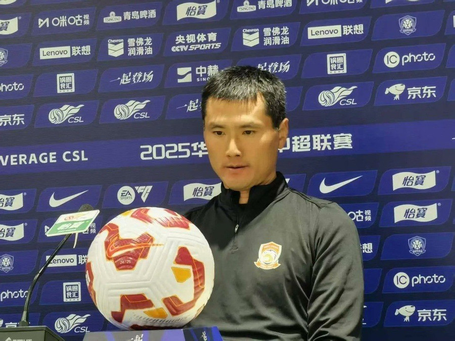 
Cú bẻ lái táo bạo